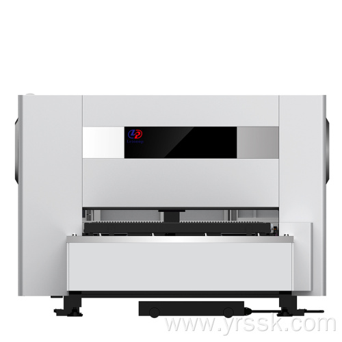 1530 Fiber laser cutting machine is used for stainless steel metal cutting